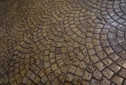 Close-up of detailed cobblestone paving pattern | Charleston Concrete