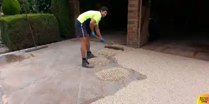 Screeding work to level surface | Charleston Concrete
